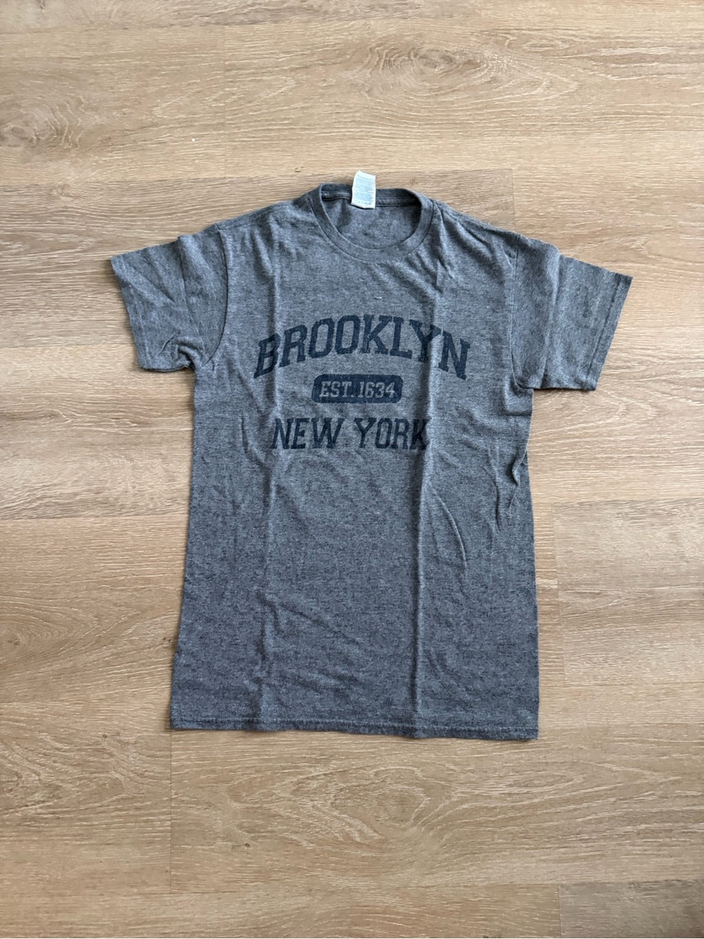 Delta Gray 'Brooklyn New York' Short-Sleeve Graphic Tee